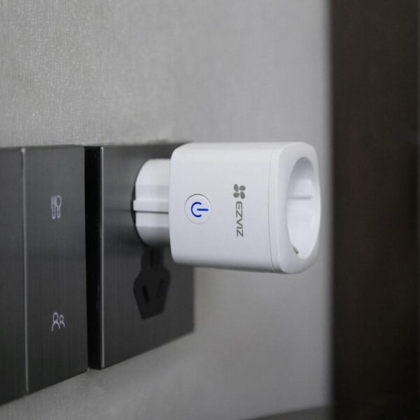 Priza inteligenta WiFi EZVIZ CS-T30-10B-EU, control remote din aplicatia Ezviz (IOS/Android) pentru toate aparatele conectate,